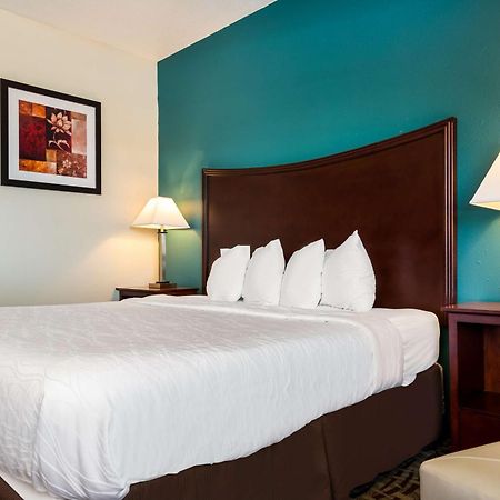 Surestay Plus Hotel By Best Western Topeka Zewnętrze zdjęcie