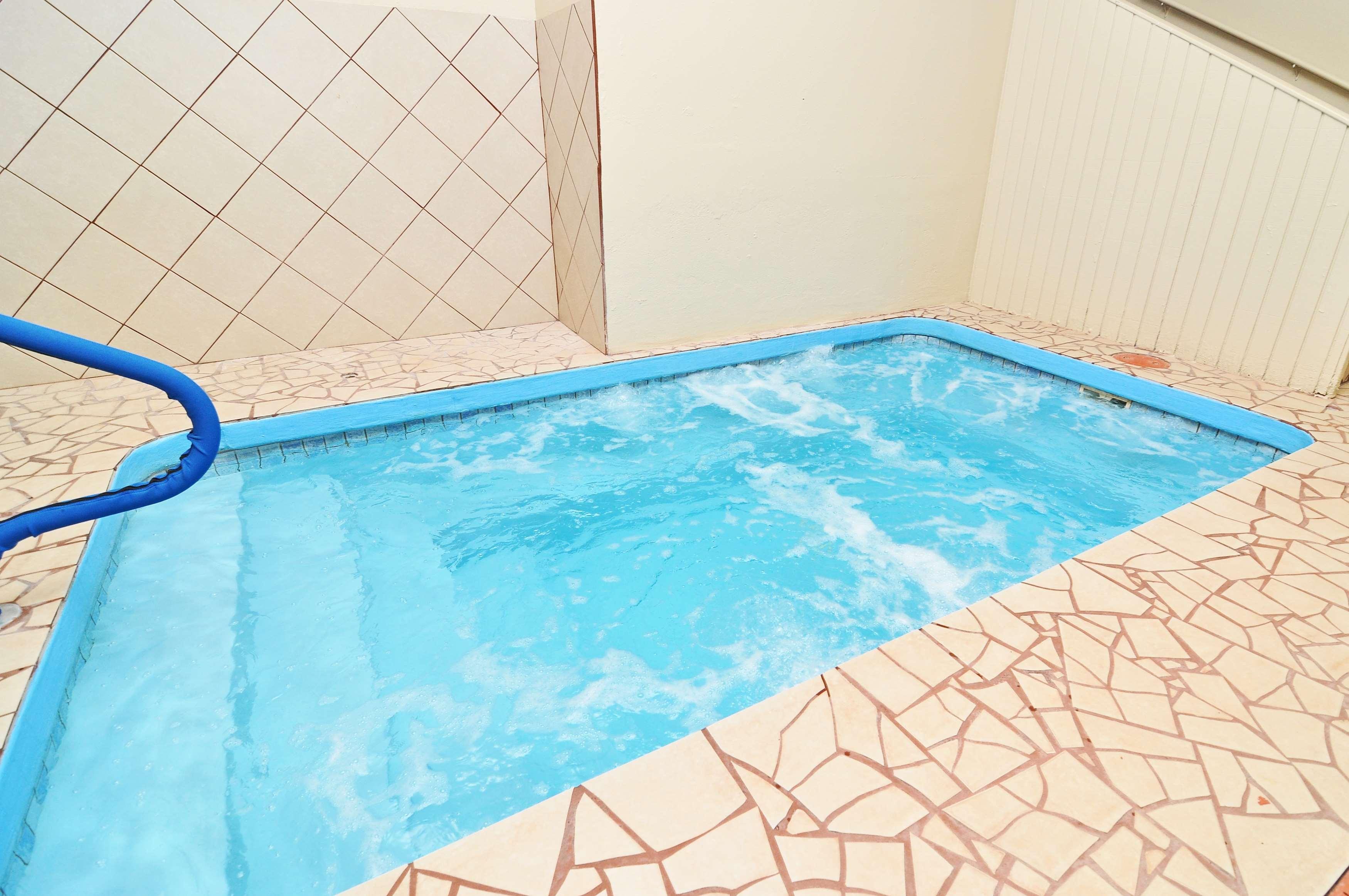 Surestay Plus Hotel By Best Western Topeka Zewnętrze zdjęcie