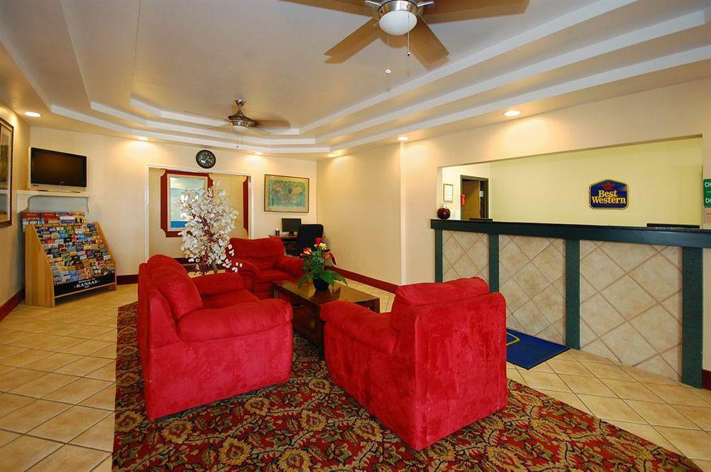 Surestay Plus Hotel By Best Western Topeka Wnętrze zdjęcie
